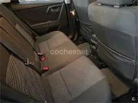 Usado Toyota Auris Hybrid Advance 136 CV (100 kW) 2013 Beige Berlina