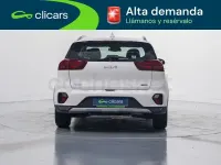 Usado Kia Niro 141 CV (103 kW) 2022 Blanco SUV