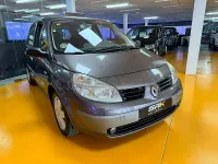 Usado Renault Scénic Dynamique 105 CV (77 kW) 2006 Gris / plata Monovolumen