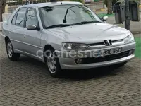 Usado Peugeot 306 71 CV (52 kW) 2002 Gris / plata Berlina