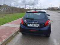 Usado Peugeot 208 Allure 92 CV (67 kW) 2015 Azul Utilitario