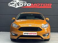 Usado Ford Focus ST-Line 125 CV (91 kW) 2018 Naranja Berlina