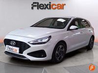 Usado Hyundai i30 120 CV (88 kW) 2024 Blanco Berlina