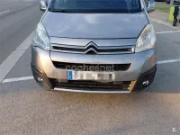 Usado Citroën Berlingo Feel 100 CV (73 kW) 2016 Gris / plata Monovolumen