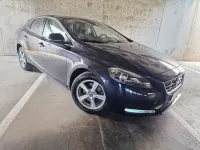 Usado Volvo V40 Kinetic 120 HP (88 kW) 2015 Azul Citadino