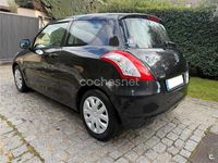 Usado Suzuki Swift 95 CV (69 kW) 2011 Negro Berlina