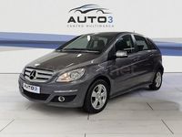 Usado Mercedes B180 109 CV (80 kW) 2011 Beige Monovolumen