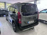 Usado Citroën Berlingo Business Class 102 CV (75 kW) 2024 Gris / plata Monovolumen