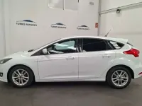 Usado Ford Focus Trend 125 CV (91 kW) 2018 Blanco Utilitario