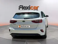 Usado Kia Ceed 115 CV (84 kW) 2019 Blanco Utilitario