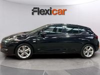 Usado Opel Astra Design & Tech 110 CV (80 kW) 2021 Negro Utilitario