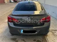 Usado Opel Astra Selective 136 CV (100 kW) 2015 Gris / plata Berlina