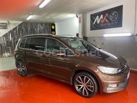 Usado VW Touran Advance 150 CV (110 kW) 2017 Marrón Monovolumen