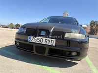 Usado Seat Leon Stella 105 CV (77 kW) 2002 Negro Utilitario