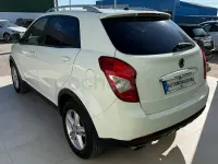 Usado SsangYong Korando Limited 149 CV (109 kW) 2015 Blanco SUV