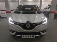 Usado Renault Grand Scénic IV Zen 130 CV (95 kW) 2017 Gris / plata Monovolumen