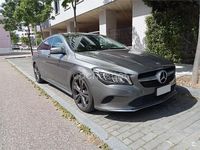 Usado Mercedes CLA200 Shooting Brake 136 CV (100 kW) 2017 Gris / plata Familiar