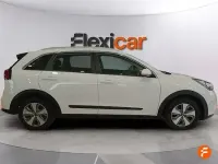 Usado Kia Niro 141 CV (103 kW) 2018 Blanco SUV