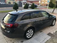 Usado Opel Insignia Selective 140 CV (102 kW) 2014 Gris / plata Familiar