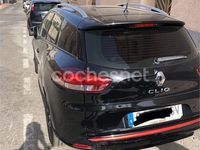 Usado Renault Clio GrandTour Dynamique 90 CV (66 kW) 2013 Negro Familiar