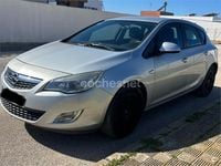 Usado Opel Astra Enjoy 110 CV (80 kW) 2012 Gris / plata Berlina