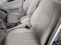 Usado Mercedes C220 Elegance 143 CV (105 kW) 2004 Azul Berlina