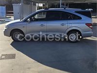 Usado Ssangyong (KGM) Rodius 165 CV (121 kW) 2007 Gris / plata Monovolumen