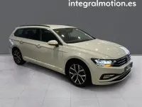 Usado VW Passat Executive 150 CV (110 kW) 2020 Blanco Familiar