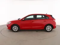 Usado Hyundai i30 120 CV (88 kW) 2017 Rojo Berlina