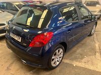 Usado Peugeot 207 110 CV (80 kW) 2007 Azul Berlina