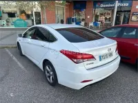 Usado Hyundai i40 115 CV (84 kW) 2013 Blanco Berlina