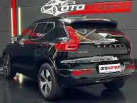 Usado Volvo XC40 Momentum 156 CV (114 kW) 2020 Negro SUV