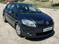 Usado Toyota Auris Active 132 CV (97 kW) 2012 Negro Berlina