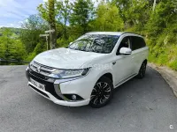 Usado Mitsubishi Outlander P-HEV 203 CV (149 kW) 2016 Blanco SUV