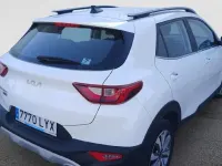 Usado Kia Stonic 100 CV (73 kW) 2022 SUV