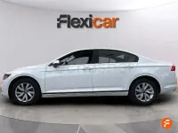 Usado VW Passat 122 CV (89 kW) 2020 Gris / plata Berlina