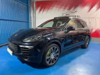 Usado Porsche Cayenne S E-Hybrid 416 CV (305 kW) 2015 Azul SUV