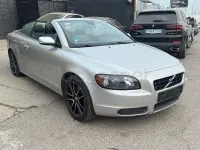 Usado Volvo C70 Momentum 136 CV (100 kW) 2007 Gris / plata Descapotable
