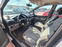 Usado Ford Galaxy Ghia 150 CV (110 kW) 2007 Gris Monovolumen