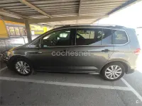 Usado VW Touran Sportline 115 CV (84 kW) 2017 Gris / plata Monovolumen