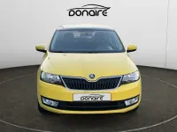 Usado Skoda Rapid Ambition 86 CV (63 kW) 2014 Amarillo Berlina