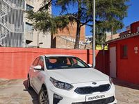 Usado Kia Ceed 120 CV (88 kW) 2019 Blanco Utilitario