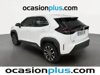 Usado Toyota Yaris Hybrid Active 116 CV (85 kW) 2022 Blanco SUV