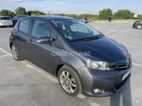 Usado Toyota Yaris Sport 99 CV (72 kW) 2011 Gris / plata Utilitario