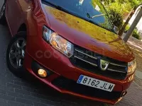 Usado Dacia Sandero Lauréate 90 CV (66 kW) 2016 Granate Berlina