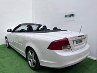 Usado Volvo C70 Momentum 136 CV (100 kW) 2010 Blanco Descapotable