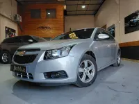 Usado Chevrolet Cruze LT 124 CV (91 kW) 2013 Gris / plata Berlina