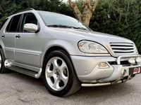 Usado Mercedes ML270 Edition 163 CV (119 kW) 2006 Gris SUV