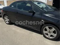 Usado Peugeot 307 CC 138 HP (101 kW) 2004 Preto Cabrios