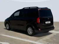 Usado Mercedes T180 116 CV (85 kW) 2024 Rojo Monovolumen